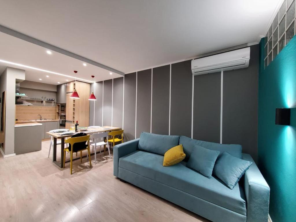 Helga'S Deluxe 3 Apartment Tirana Exterior photo